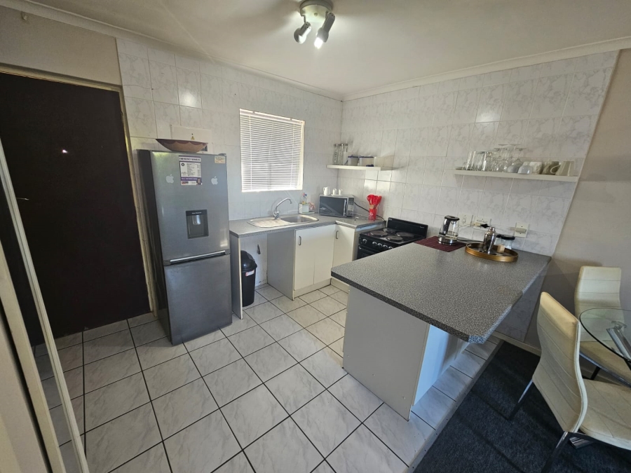 To Let 1 Bedroom Property for Rent in Churchill Estate Western Cape